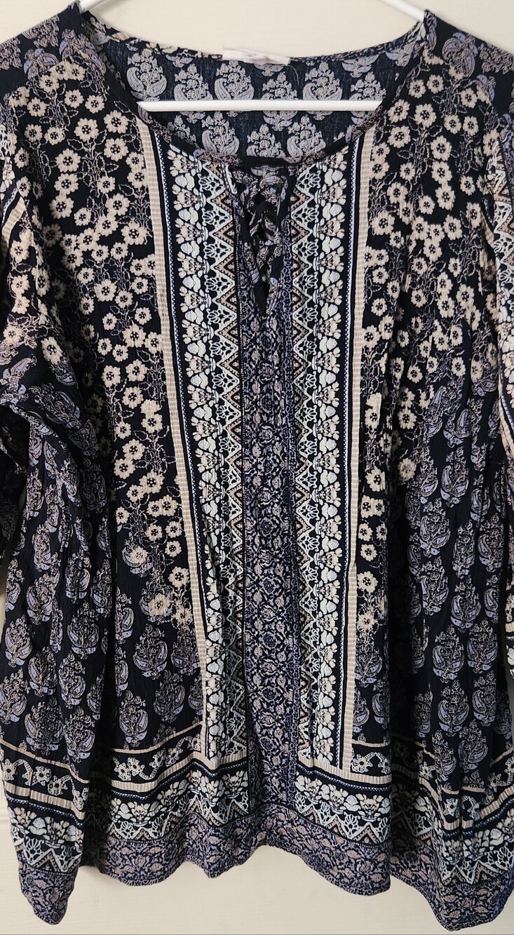 Westport Navy Floral Lace-Detail Tunic